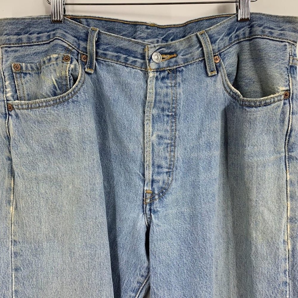 Levi's Men's Classic 501 Cotton Straight Leg Button Fly Distressed Jeans Size 35 - Picture 3 of 15